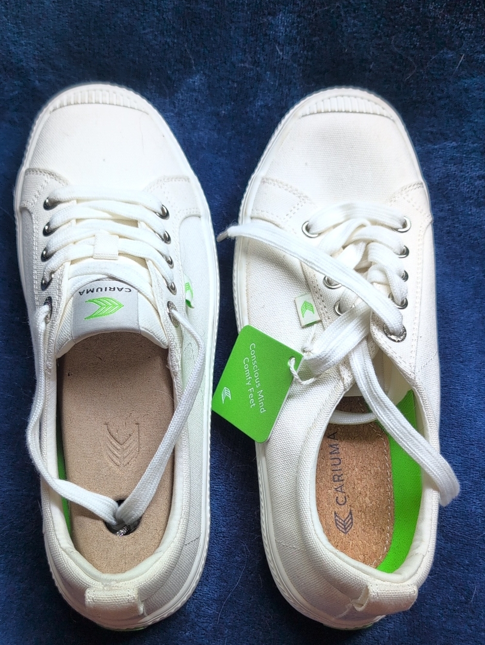 Cariuma White Canvas Sneakers with Green Logo Accents